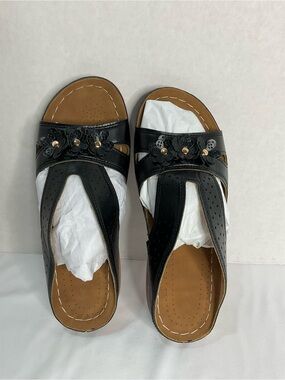 Local European Black Floral Accent Slip-On Sandals